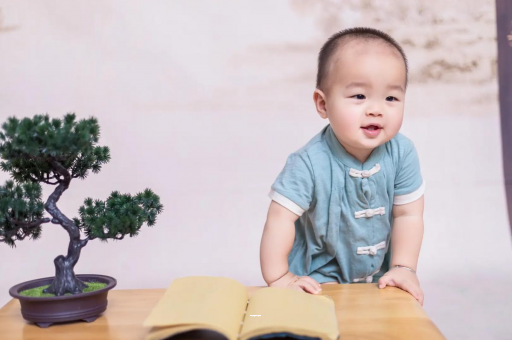 南京宝宝爱吐奶是什么原因